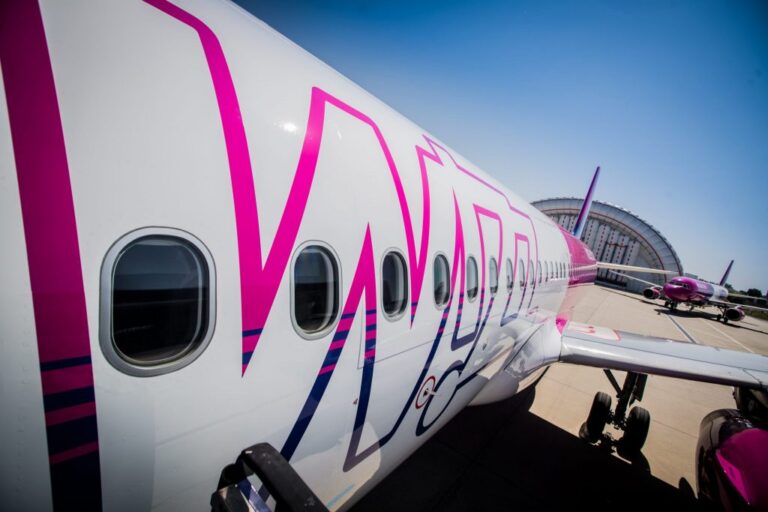 wizz air close up scaled e1580296486214