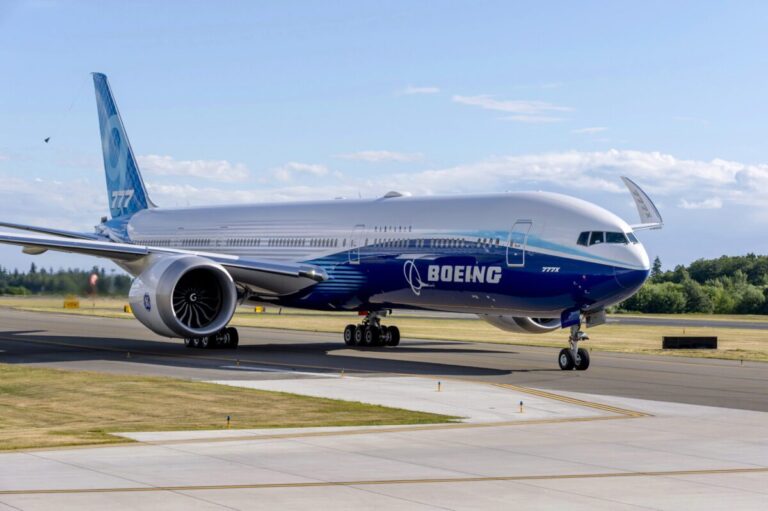 Boeing777xLarge 10 1 scaled e1729694494148