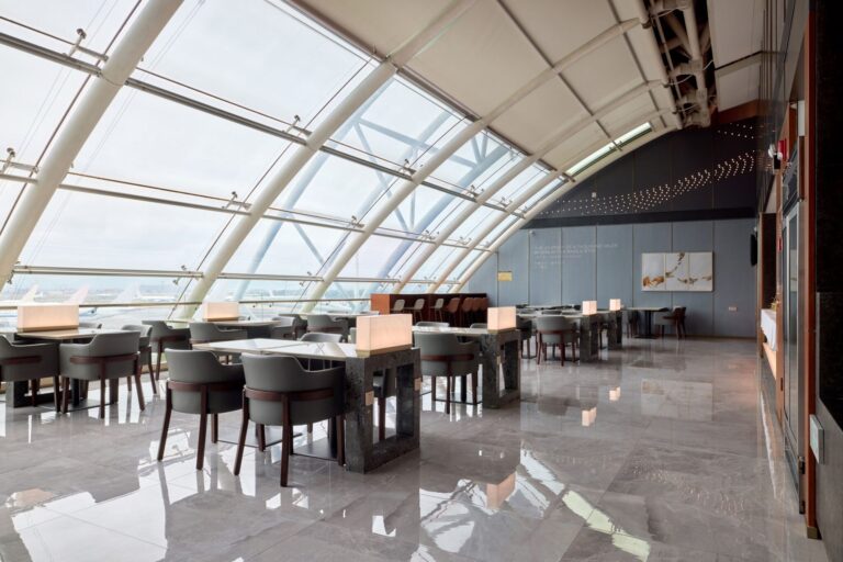 Star Alliance Guangzhou lounge scaled