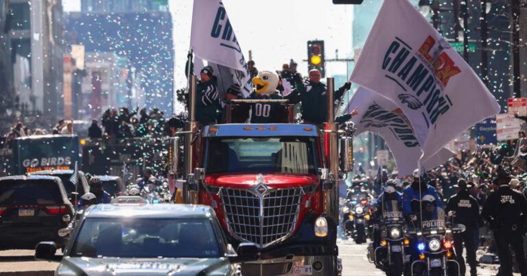 Eagles Parade Shooting 458