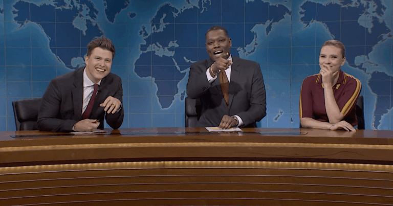 Colin Jost Michael Che Scarlett Johansson SNL Season 50 Finale 1 e1747546341969