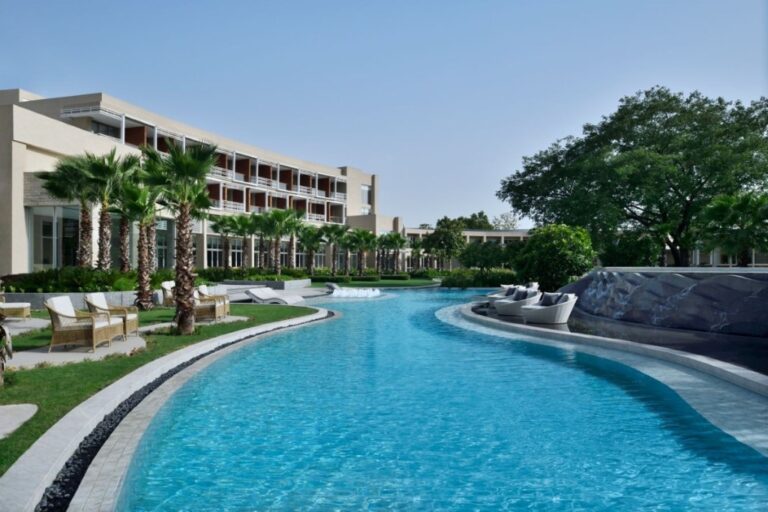 Courtyard by Marriott Aravali Pool