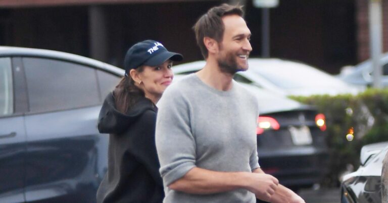 Jennifer Garner and Boyfriend John Miller Are All in Smiles During Sweet Rare Public Sighting 397